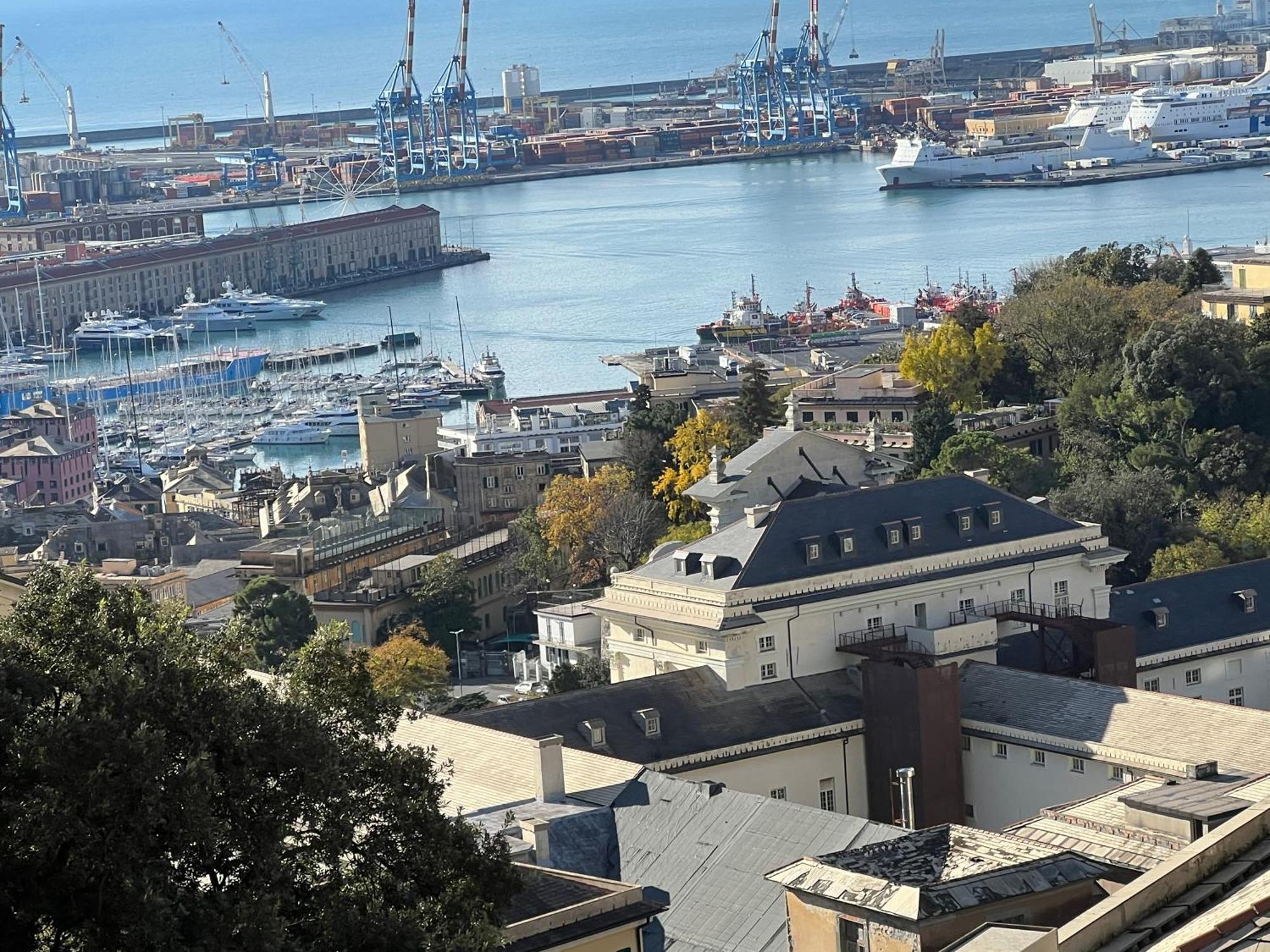 Perdianahouse Waterfront Apartment Genoa Bagian luar foto